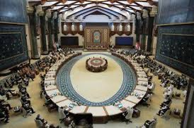 بيان الخذلان في القمة العربية ببغداد دليل صارخ على الروح الانهزامية، بدل ان يصدر بيان حازم بكسر الحصار سمعنا في البيان "وقف العمليات العدائية"، حتى أن مواقف عدد من الدول الأوربية وعلى رأسها أسبانيا كان مشرفاً أكثّر بكثير 
لا حول ولا قوة إلا بالله