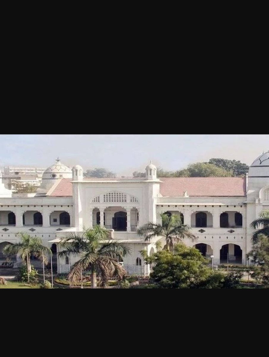 KEMU690's tweet photo. VIOLENCE IN KEMU 
I love this institution......This is my everything........and i won't let someone destroy its dignity......KEMU is for the students and by the students 
#ViolenceinKEMU https://t.co/Hyt6irlUtC
