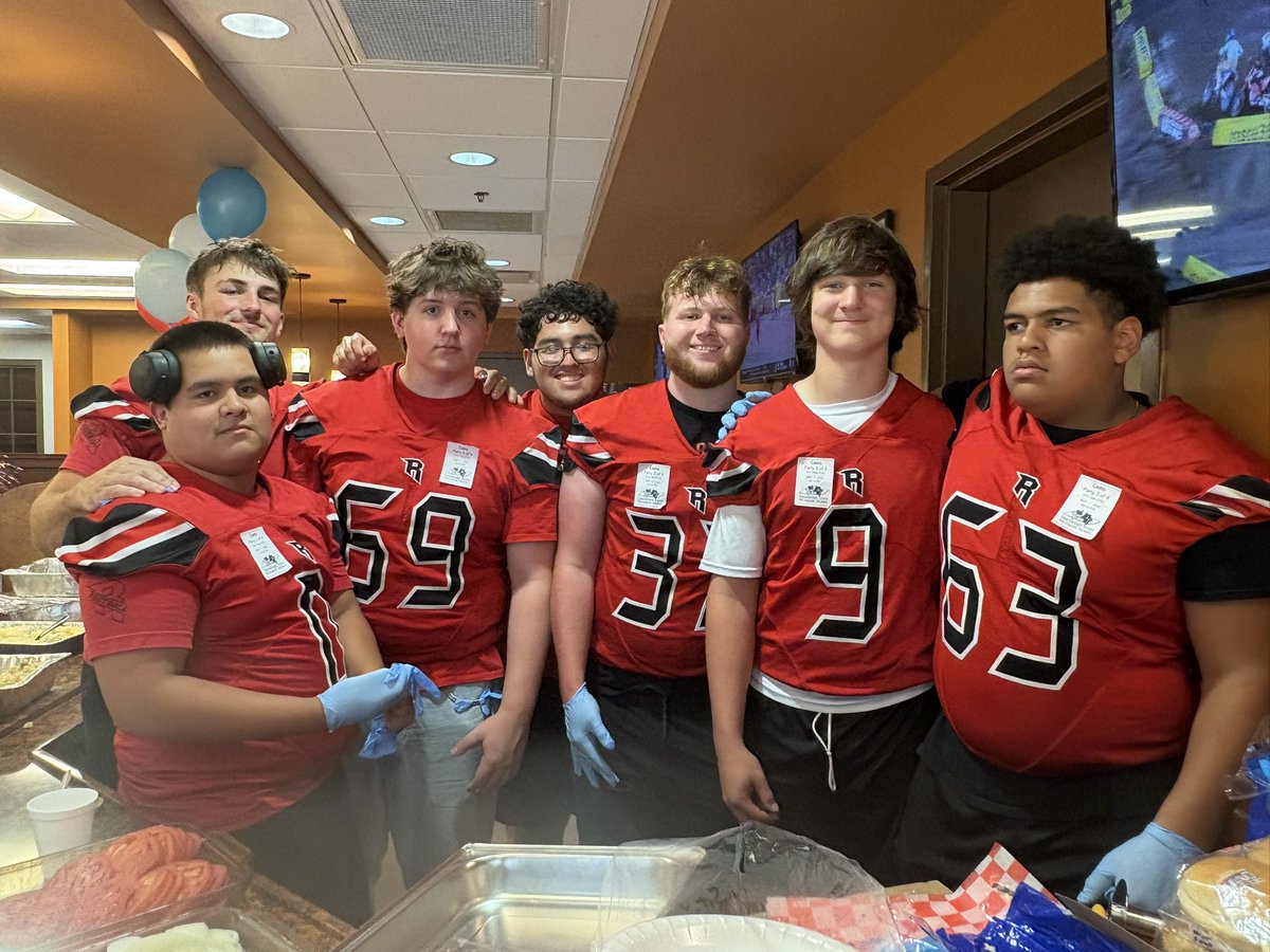mickcasto's tweet image. I had a great day at the Veteran’s Home. These guys were fun to talk to! 
@RossviewFTBL