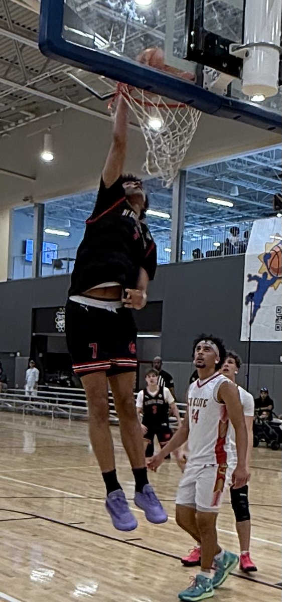 My Basketball Academy, PA  6’8 2027 Aaron Webb with one of about 5 slams in this game.  A high flying and super athletic forward drawing ALOT of college interest to the D1 level!  #BigShots #RichmondOpen ⁦<a href="/BigShotsToday/">Hit The BIG SH🏀TS</a>⁩ ⁦<a href="/BigShotsGlobal/">BIG SH🏀TS</a>⁩