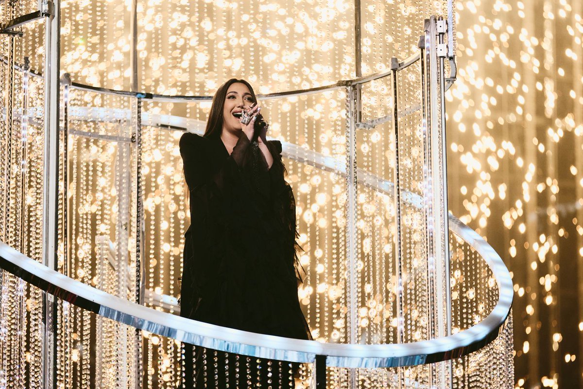 Israel has WON the public vote at the Eurovision and finishes in 2nd place overall, just behind winner Austria. 

Israel got 297 votes from the public, ahead of Estonia's 258 and Sweden's 195. But it was only 14th in the jury vote.

timesofisrael.com/liveblog_entry…

📷: Alma Bengtsson/EBU