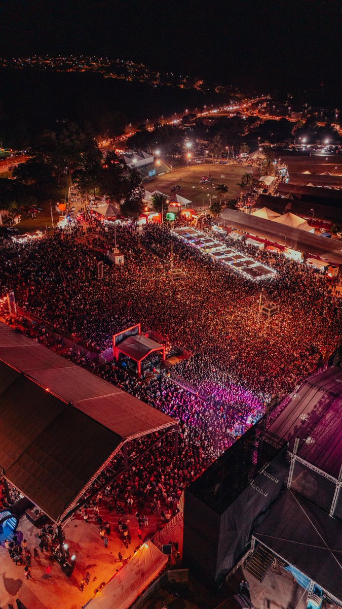 Barbacena, que energia surreal! ♥️

Ontem foi noite de Expô Barbacena 2025, de casa cheia, uma galera linda que lotou o espaço. Minas tem um lugar especial no nosso coração. Gratidão a todos de Barbacena, vocês são gigantes!! Que show, que vibe, que MEMÓRIA! Amamos muito! Até