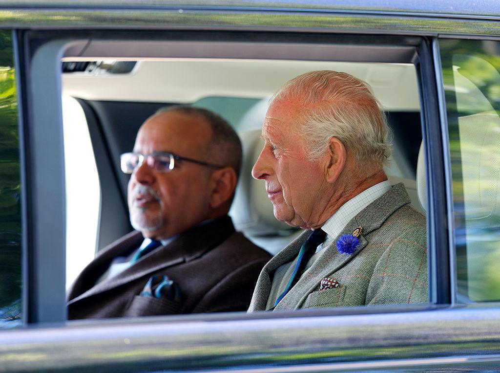أخبار سمو ولي العهد (@bahraincpnews) on Twitter photo His Royal Highness the Crown Prince and Prime Minister #Salman_bin_Hamad Al Khalifa, along with His Majesty King Charles III of the United Kingdom of Great #Britain and Northern Ireland, Head of the Commonwealth, tours the Royal Windsor Horse Show <a href="/windsorhorse/">Royal Windsor Horse Show</a> in the United His Royal Highness the Crown Prince and Prime Minister #Salman_bin_Hamad Al Khalifa, along with His Majesty King Charles III of the United Kingdom of Great #Britain and Northern Ireland, Head of the Commonwealth, tours the Royal Windsor Horse Show <a href="/windsorhorse/">Royal Windsor Horse Show</a> in the United