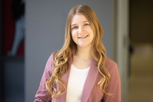 From COD to NIU’s accelerated rehab counseling program, this alumna is making a difference through research, service &amp; advocacy for people with disabilities. 👏Read her story: buff.ly/ZLexnLq #CODProud #CODAlumni #RehabilitationCounseling