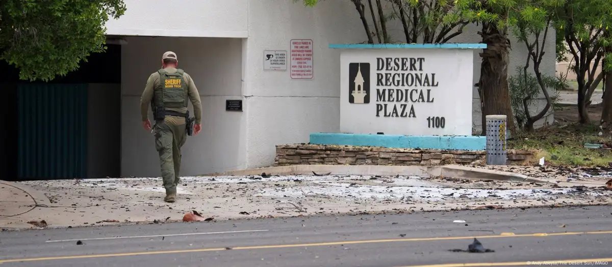 Estalla bomba frente a clínica de fertilidad en #California

La policía informó que la explosión, que dejó al menos un muerto, parece ser un "acto intencionado". (gs)
dw.com/p/4uWnX