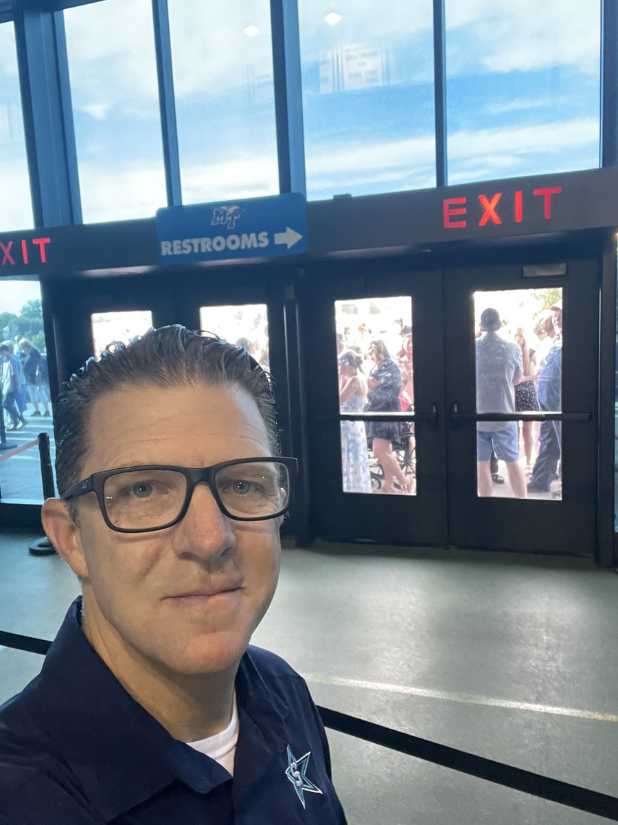 Trey Ondrus (@siegelap9) on Twitter photo Doors open in 15 minutes!!! Let’s go, Class of 2025!!! People are lined up to celebrate <a href="/SiegelHighStars/">Siegel High School</a> <a href="/Siegel_Nation/">The Nati❌n</a> 💙🎉 Doors open in 15 minutes!!! Let’s go, Class of 2025!!! People are lined up to celebrate <a href="/SiegelHighStars/">Siegel High School</a> <a href="/Siegel_Nation/">The Nati❌n</a> 💙🎉