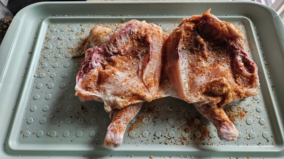 rockosplace's tweet image. #spatchcocked Cornish Hen..
Rotisserie style..
Eat well America.
MAHA food. 
♨️🍗