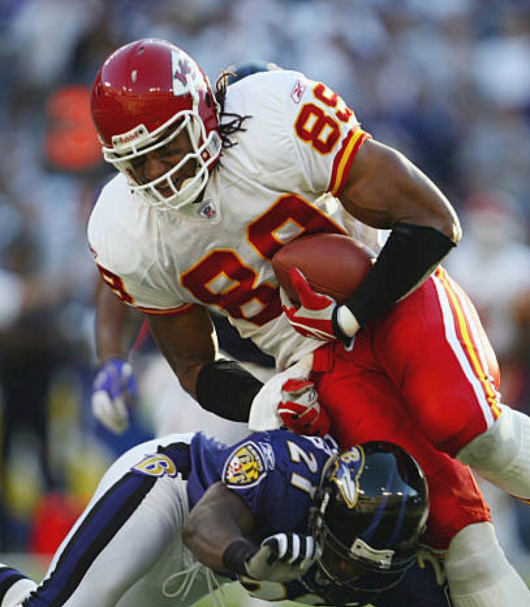 JasusTD89's tweet photo. 😂🤣😂Appreciate that my guy, I Loved every moment doing some of the Heavy Lifting and getting our RB’s into the Zone. Now don’t forget I could catch a thing or two and once I did watch out!!! #Chiefs #ChiefsKingdom #Foldemup https://t.co/WjDL3xPLsh