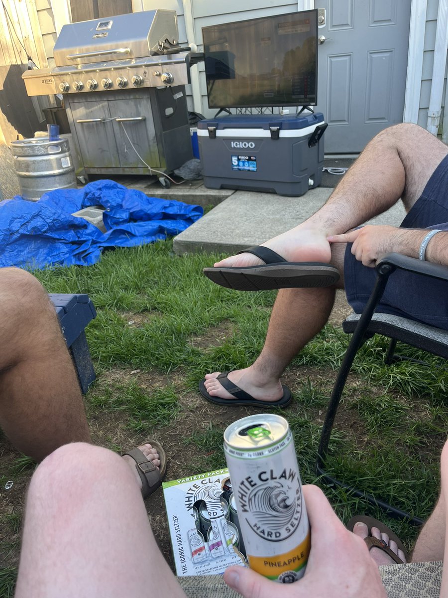 whit3trashwayne's tweet image. Chat am i gay???
#NoLaws