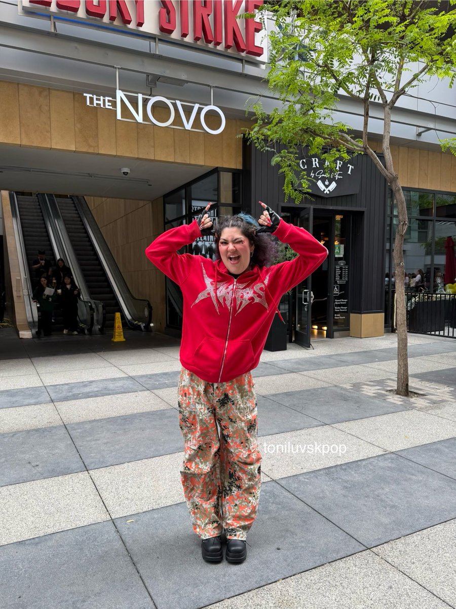 toniluvskpop's tweet photo. SHOUT OUT LOUD XIKERS ‼️‼️

hoodie made by me (antonia) <3 

#xikers #싸이커스 #RoadtoXY_IN_US #Enter_the_Gate #Best_Dresser @xikers_official https://t.co/HUZF2AbIoI
