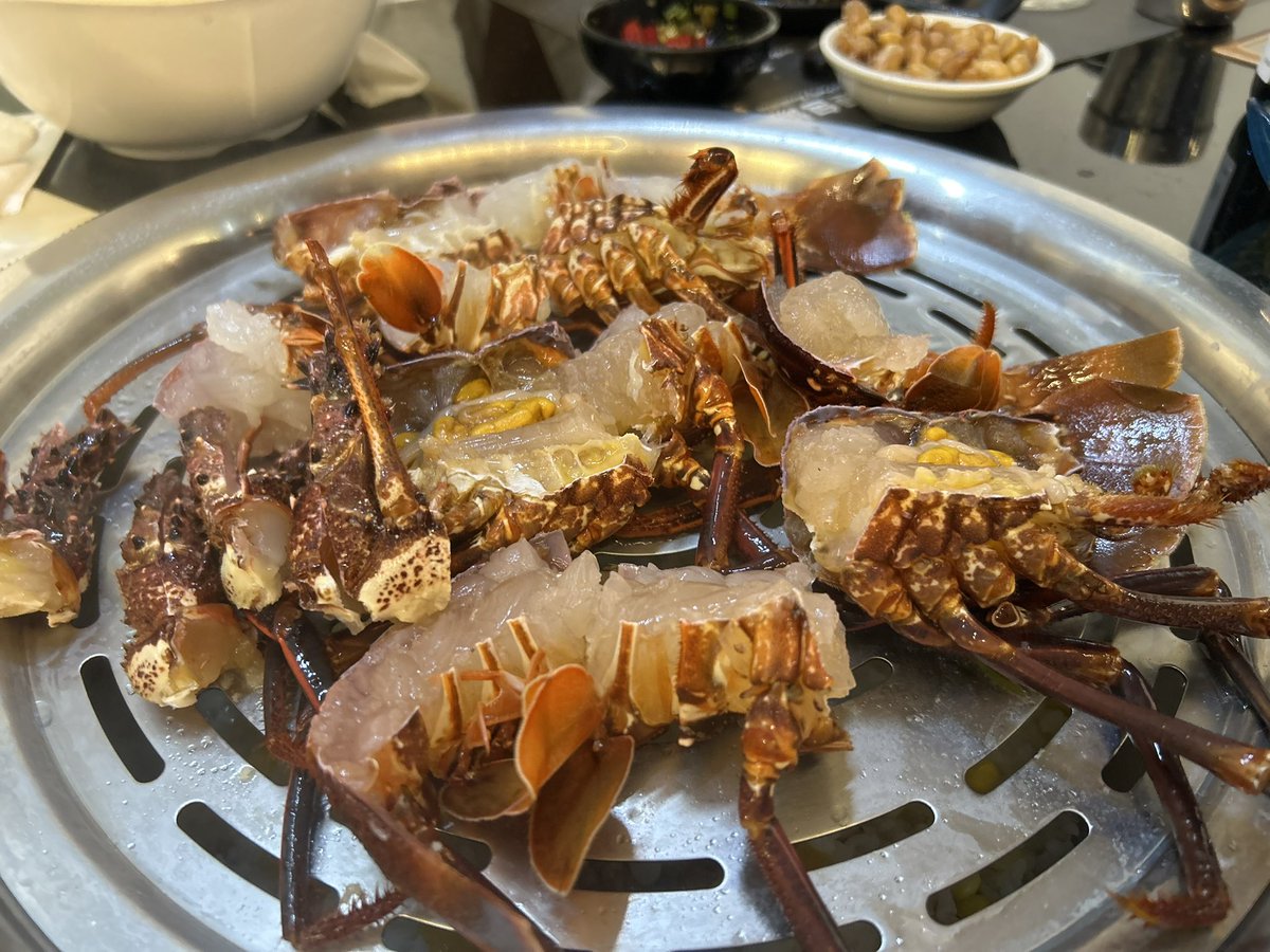 Liabobo3's tweet photo. おはよん！昨夜の蒸し海鮮が…うまい！！！🦐🦞ここ、何度目だろう？ https://t.co/xKPowsM23s
