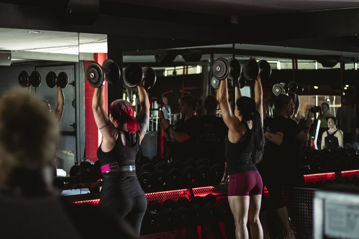 PHYSIQUESGYM's tweet image. This isn’t just a place to train—it’s a community built on grit, growth, and genuine connection. We are chasing the best version of themselves, and we push, support, and rise together.
#personaltrainingphoenix#personaltraining #GroupTraining#personaltrainernearme