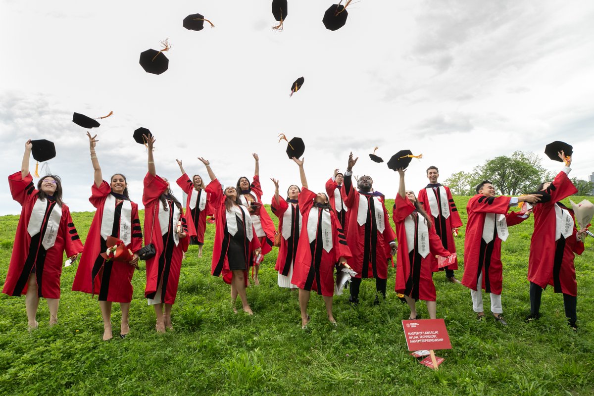 cornell_tech's tweet photo. Congratulations to the Class of 2025! You came to Cornell Tech with big dreams and left with bold accomplishments β the future is yours to design, build, and lead. ππ
#CornellTech #BuildingVentures #EducatingLeaders #CreatingTechnologies @Cornell https://t.co/2YvPxia4l2