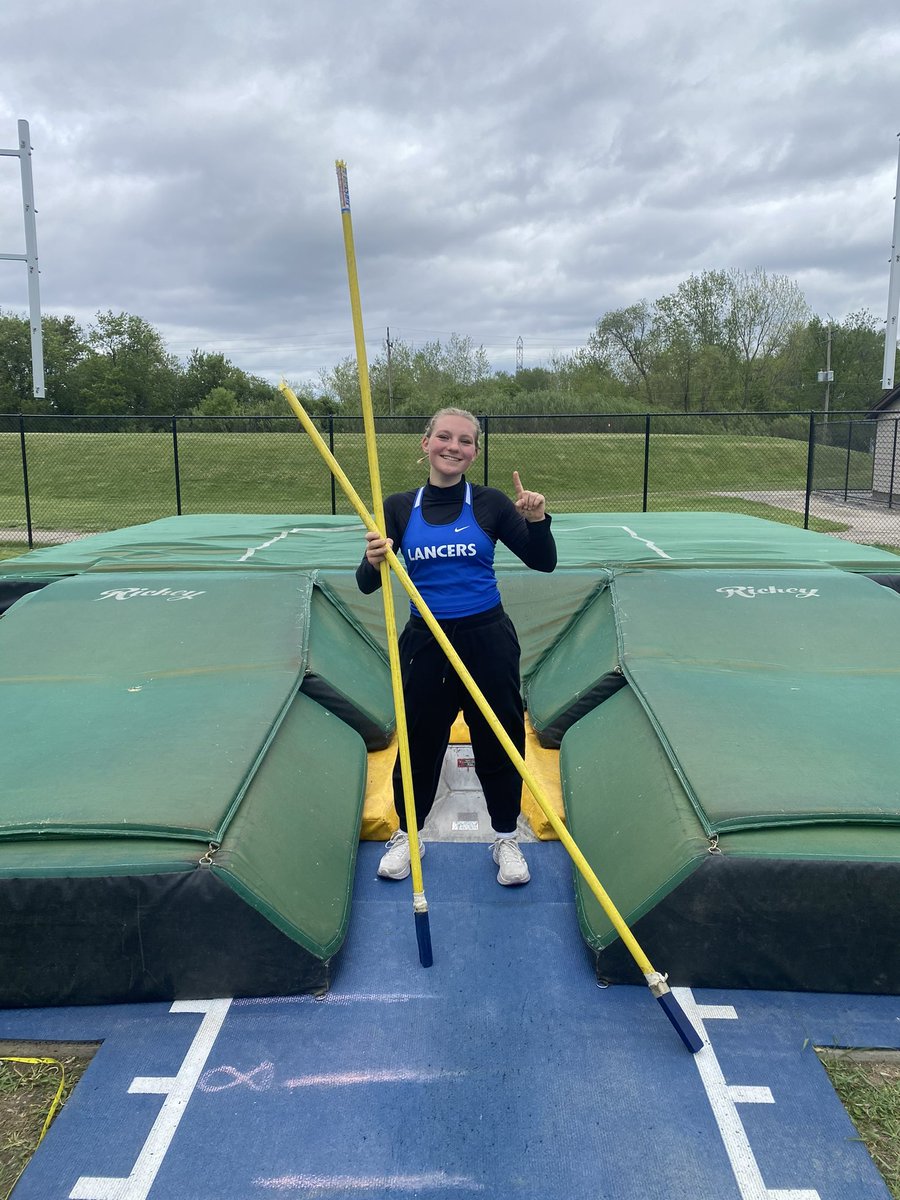Brookfield Central HS (WI) Girl’s Track & Field tweet media