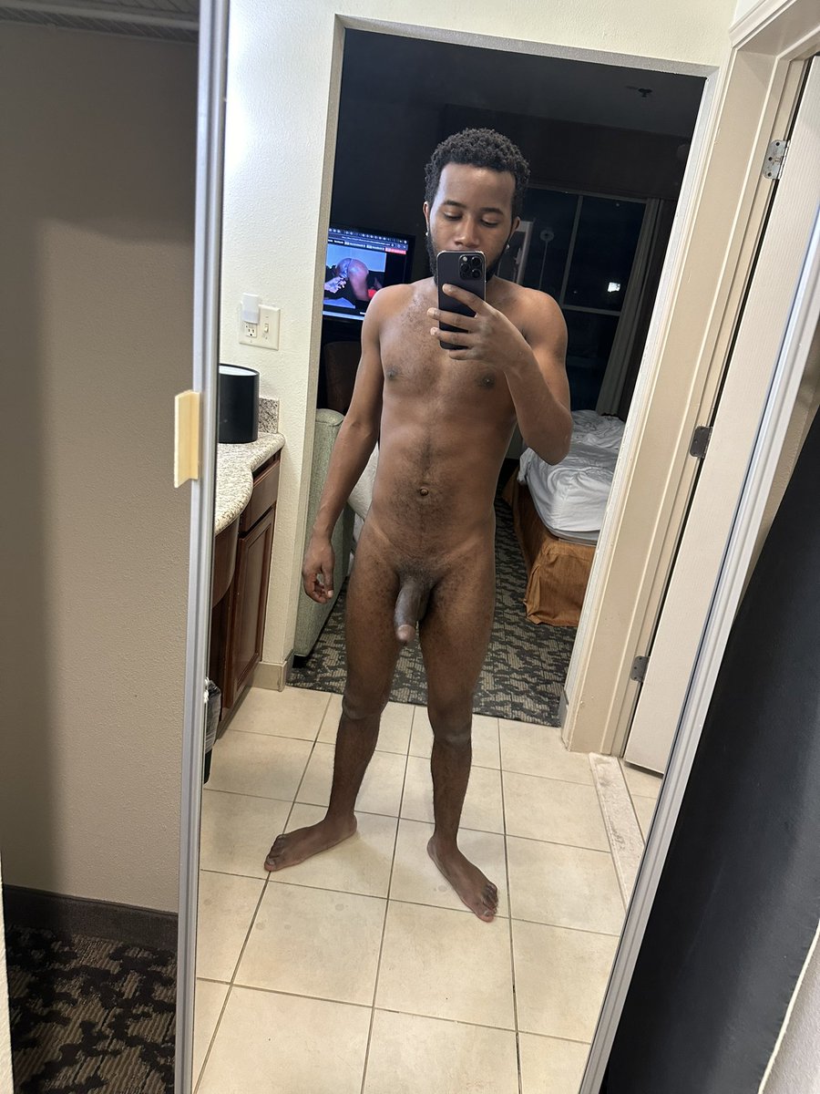 Htxbbc23's tweet photo. Dick on a platter wat you waiting for😈 https://t.co/3dWzDMomVc