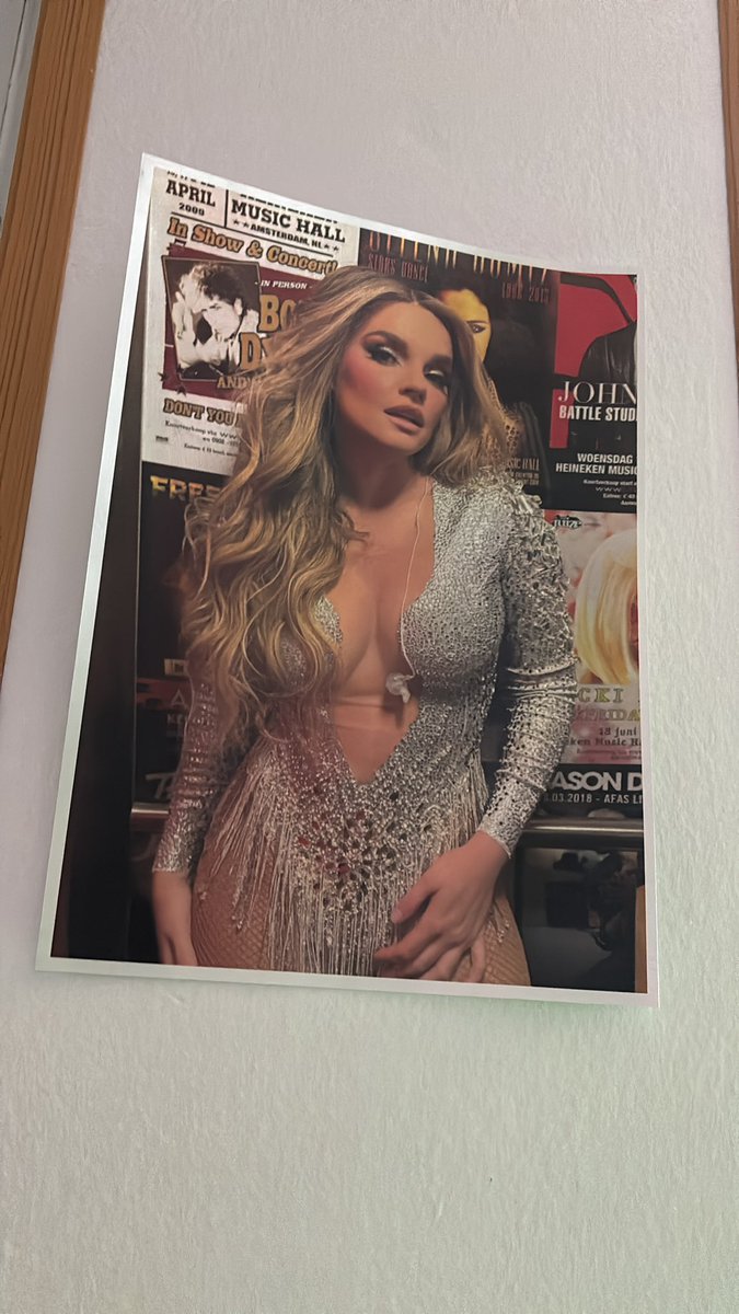 crisfernandez96's tweet photo. SIEMPRE SERAS NUESTRA DIVA https://t.co/Qdr0WcX8VX