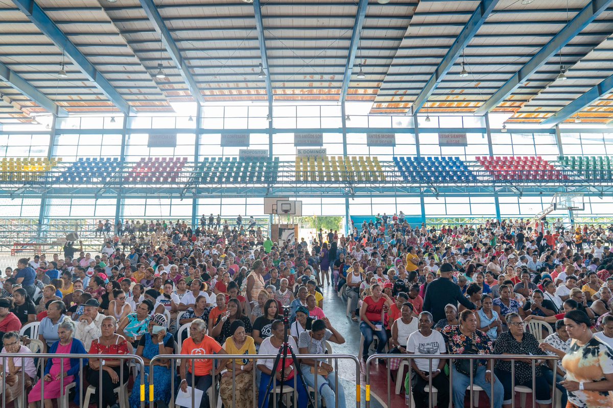 PlansocialRD's tweet image. Hoy damos formalmente inicio al programa: ¡Un Plan para Mamá!; en la provincia📍La Vega.

Una hermosa iniciativa dedicada a agasajar y reconocer a nuestras queridas madres por su entrega y amor incondicional. 🥰🙌🏼

#PlanSocialRD #EstamosContigo