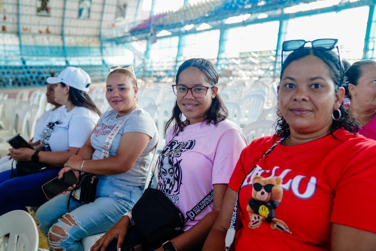 PlansocialRD's tweet image. Hoy damos formalmente inicio al programa: ¡Un Plan para Mamá!; en la provincia📍La Vega.

Una hermosa iniciativa dedicada a agasajar y reconocer a nuestras queridas madres por su entrega y amor incondicional. 🥰🙌🏼

#PlanSocialRD #EstamosContigo