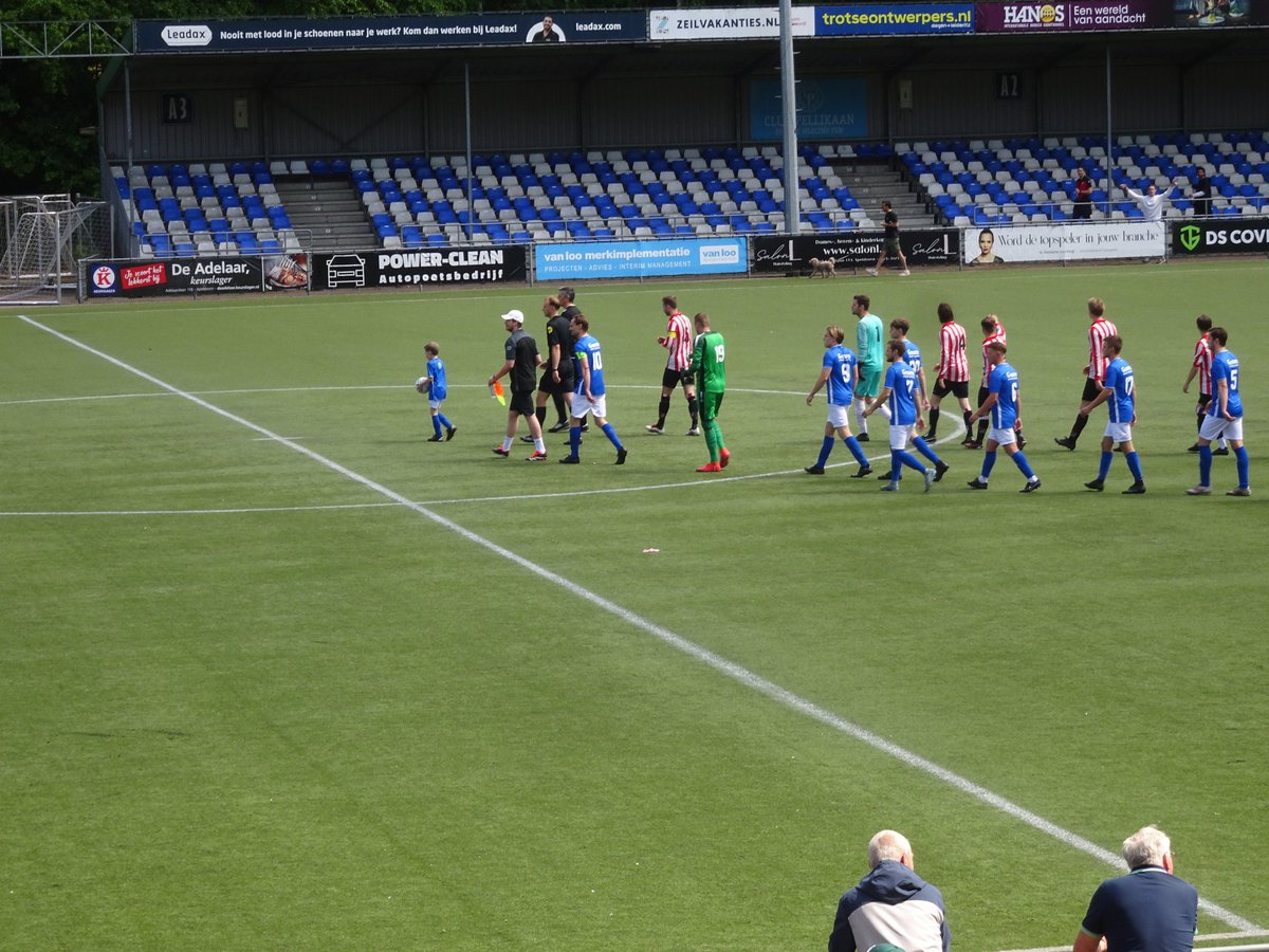 FRMartijn's tweet image. vv AGOVV - Robur et Velocitas 2-2. #AGOVV #Robur #Apeldoorn #Groundhopping #Futbology #FutbologyNLBE #SupportYourLocal