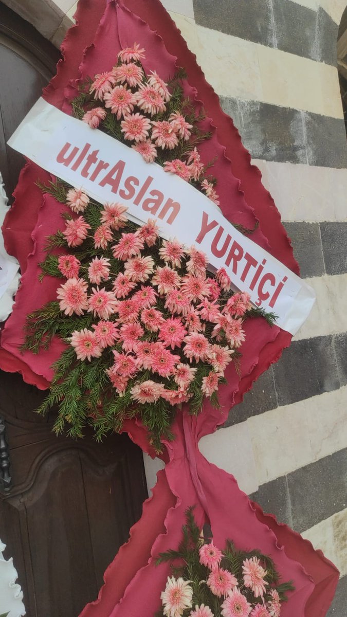 uAGaziantep's tweet photo. ultrAslan Gaziantep İl Temsilcimiz Sercan Karabulut'un nikah töreninde bulunduk. Kendilerine bir ömür boyu mutluluklar dileriz.

#ultrAslanGaziantep #uAYurtiçi https://t.co/nN33puRamV