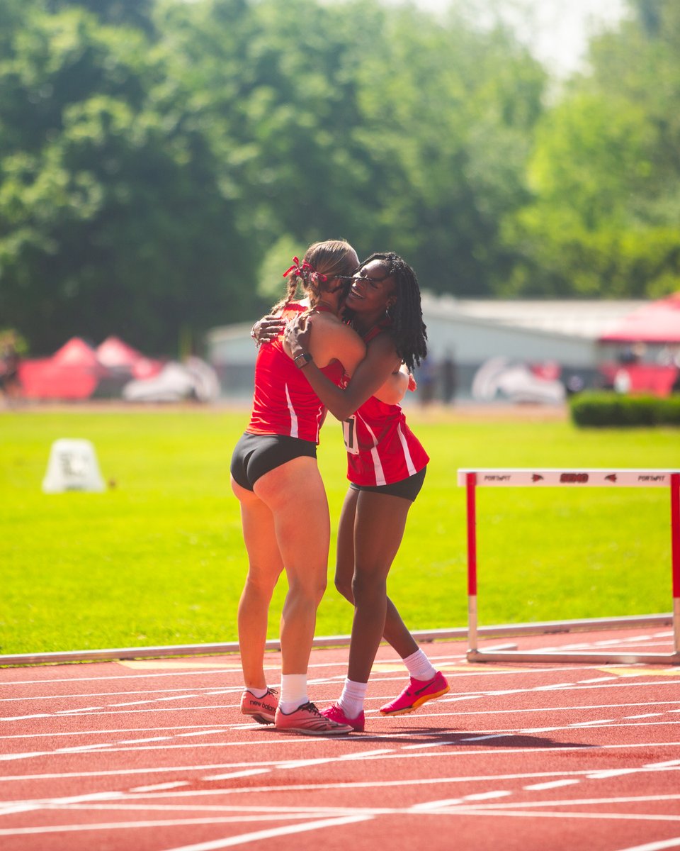 SEMOXCTF's tweet photo. Women's 100m Hurdle Finals
👑Anna Thomason - 13.71
🥈Brianna Dixon - 13.79
4th Clara Billing - 13.99

#FeelinRowdy https://t.co/g7js0Vgbva