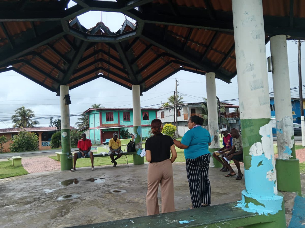 MINSAPma's tweet image. #Colón | Reforzamos la concienciación contra el dengue en María Chiquita, Portobelo, con jornadas comunitarias, perifoneo y orientación casa por casa para eliminar criaderos de mosquito y prevenir contagios. #MinsaPreviene