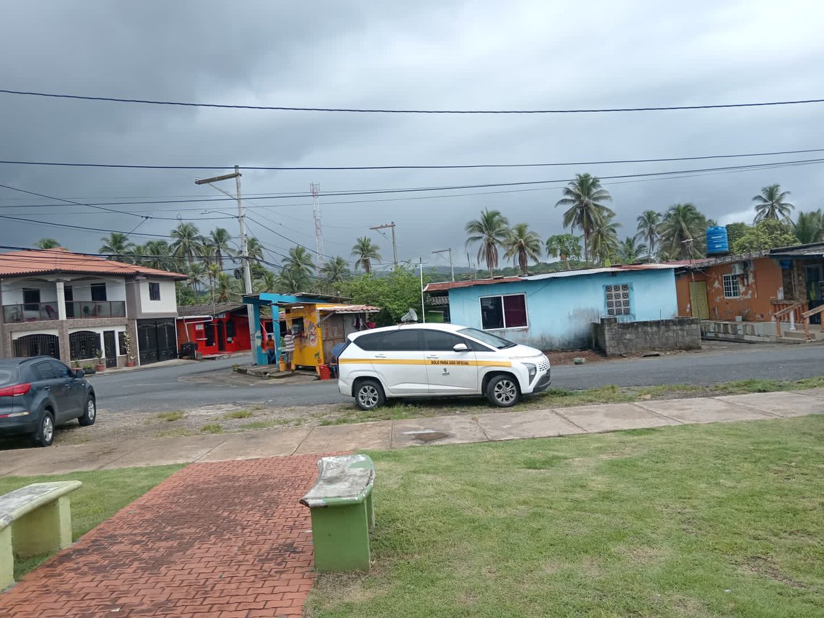 MINSAPma's tweet image. #Colón | Reforzamos la concienciación contra el dengue en María Chiquita, Portobelo, con jornadas comunitarias, perifoneo y orientación casa por casa para eliminar criaderos de mosquito y prevenir contagios. #MinsaPreviene