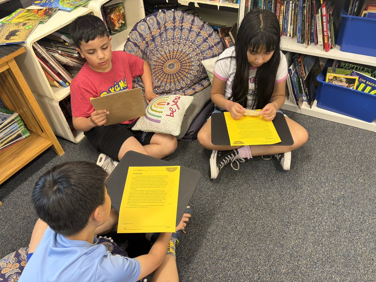 HulliganExplore's tweet image. Practicing our fluency passage this week with a twist on jump-in reading. Jump-in ECHO reading helps focus on the expression we use when reading. One person reads, then the rest of the group echoes.
#4thgrade @D59Rupley #onedistrictoneteam