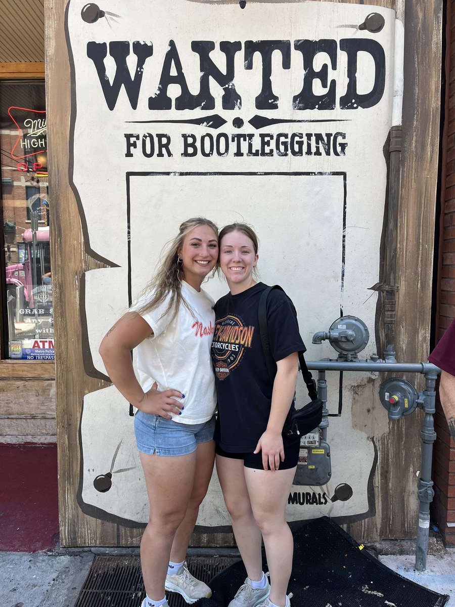DMACC Softball (@dmaccsoftball) on Twitter photo ‼️BEARS IN NASHVILLE‼️
Your BEAR SOFTBALL team had some fun walking Broadway! Pt. 2
#GoBears🐻🥎
<a href="/BobLigouri/">Bob Ligouri</a> ‼️BEARS IN NASHVILLE‼️
Your BEAR SOFTBALL team had some fun walking Broadway! Pt. 2
#GoBears🐻🥎
<a href="/BobLigouri/">Bob Ligouri</a>