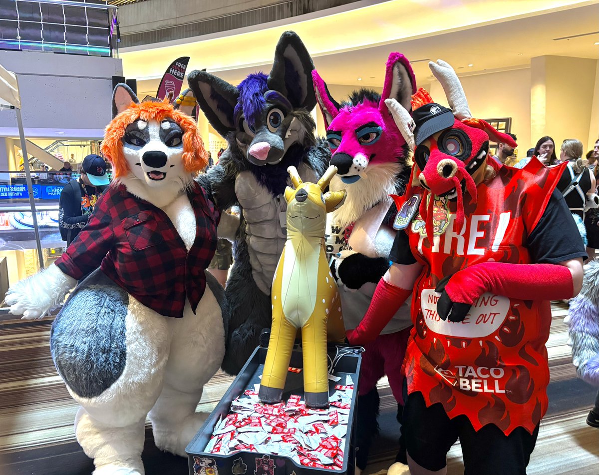 FuzNud🏳️‍⚧️🔜 FWA tweet media