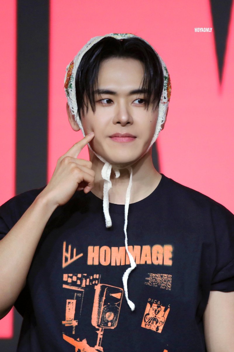 250510 이호원 팬미팅 Hommage
뭐냐 이거 왜 잘 어울려 🥹 볼콕 

#호원 #호야 #HOYA #HOWON 
#イホウォン #이호원 #ホヤ