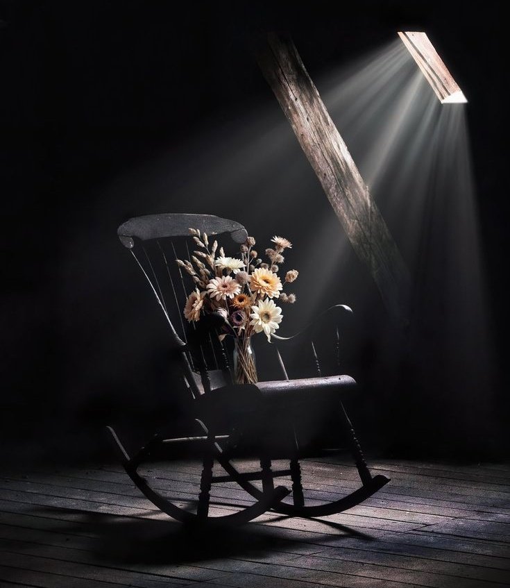 İnsan diyorum, 
Bir noktadan sonra çabalamayı bırakıyor. 

Anlamayanlara,
sorumluluklarından kaçanlara ve konuştuklarıyla davranışları birbirini tutmayanlara
"sen bilirsin" demeyi öğreniyor. 

Sanırım bunun adına da
huzur deniyor...

#Geceye_Huzurla