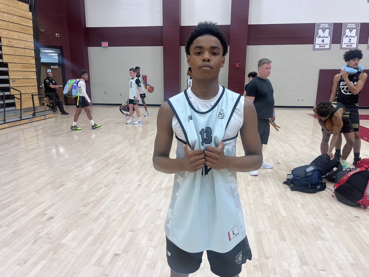 Fab Hoops (@fabhoopss) on Twitter photo 2028 PG Kyron Miles <a href="/renegade_club/">Midwest Renegade</a> was really impressive with his pure point guard play. Got downhill and found his teammates for threes and layups. Also scored at the rim with floaters. Plays with really good pace and is shifty!
<a href="/ny2lasports/">NY2LA SPORTS</a> <a href="/MHS_Boys_/">Midwest Hoops Spotlight</a> 2028 PG Kyron Miles <a href="/renegade_club/">Midwest Renegade</a> was really impressive with his pure point guard play. Got downhill and found his teammates for threes and layups. Also scored at the rim with floaters. Plays with really good pace and is shifty!
<a href="/ny2lasports/">NY2LA SPORTS</a> <a href="/MHS_Boys_/">Midwest Hoops Spotlight</a>