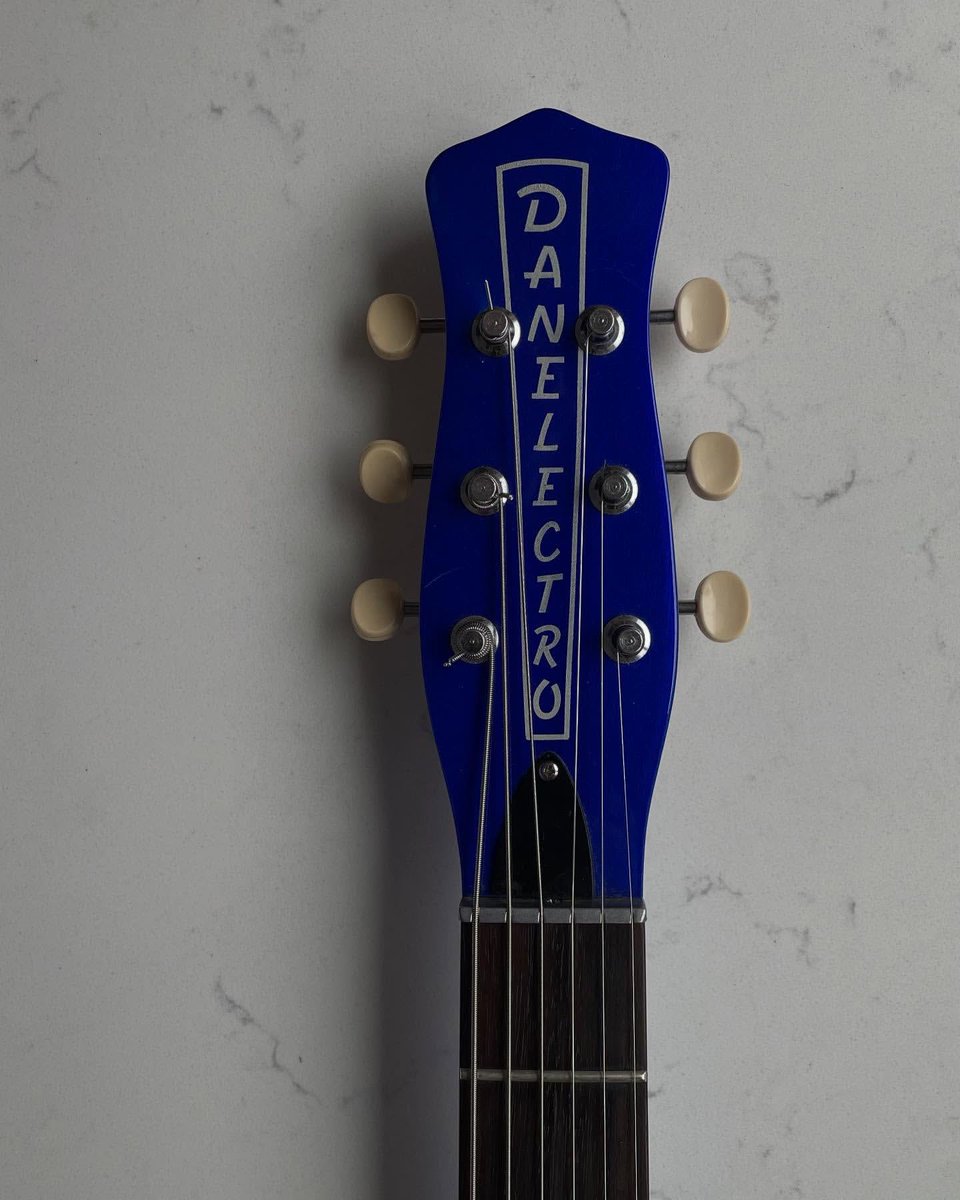 Dano Pro 💙🤍 #OwnTheTone 

📸 instagram.com/fastbackcustom