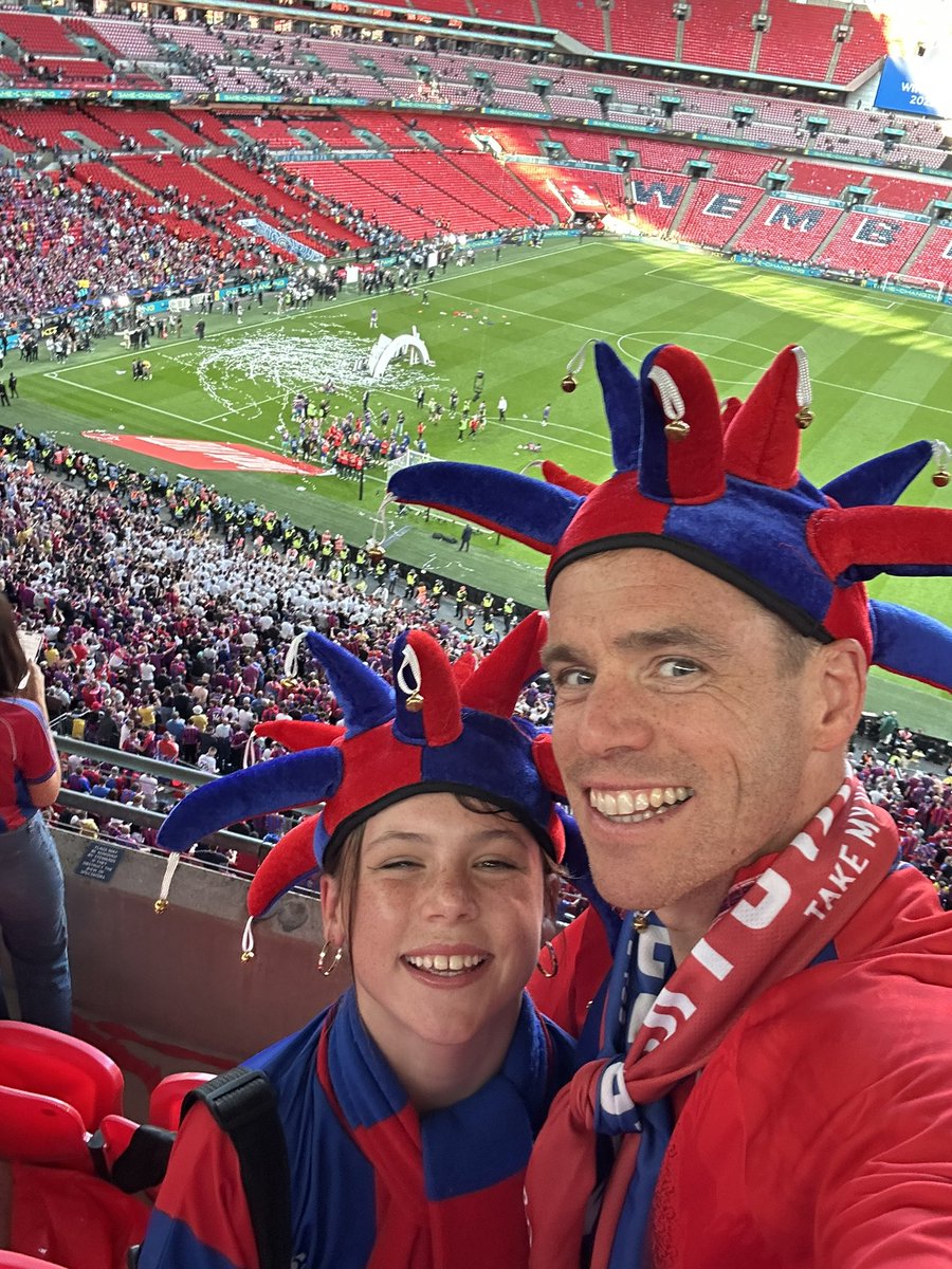 😮😃🥹🦅🔴🔵😍