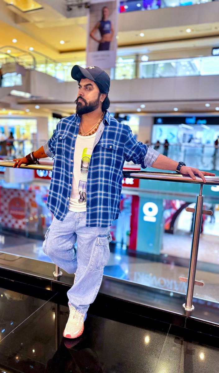 RAVISHRATHI2's tweet photo. 💙💙 https://t.co/hpcSpfYHBH
