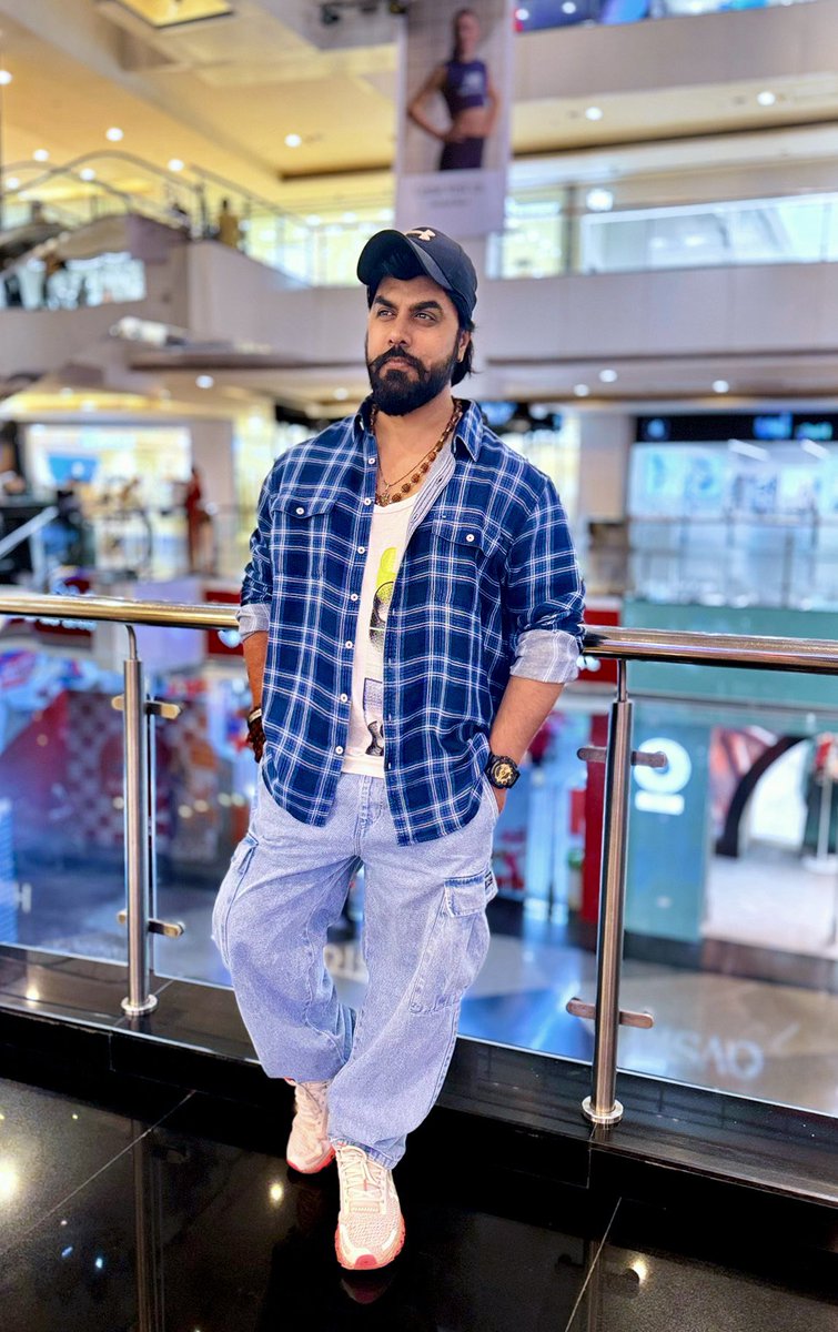 RAVISHRATHI2's tweet photo. 💙💙 https://t.co/hpcSpfYHBH