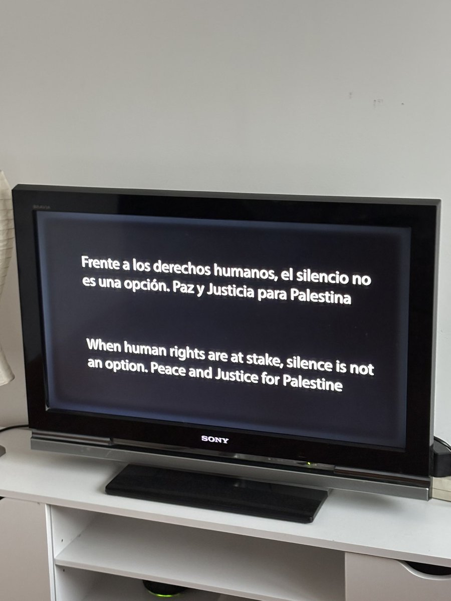 otxotoo's tweet photo. iconic behaviour @rtve #Eurovision #rtve   #Eurovisión2025 #Israel #FreePalestine https://t.co/4z3uSQwWay