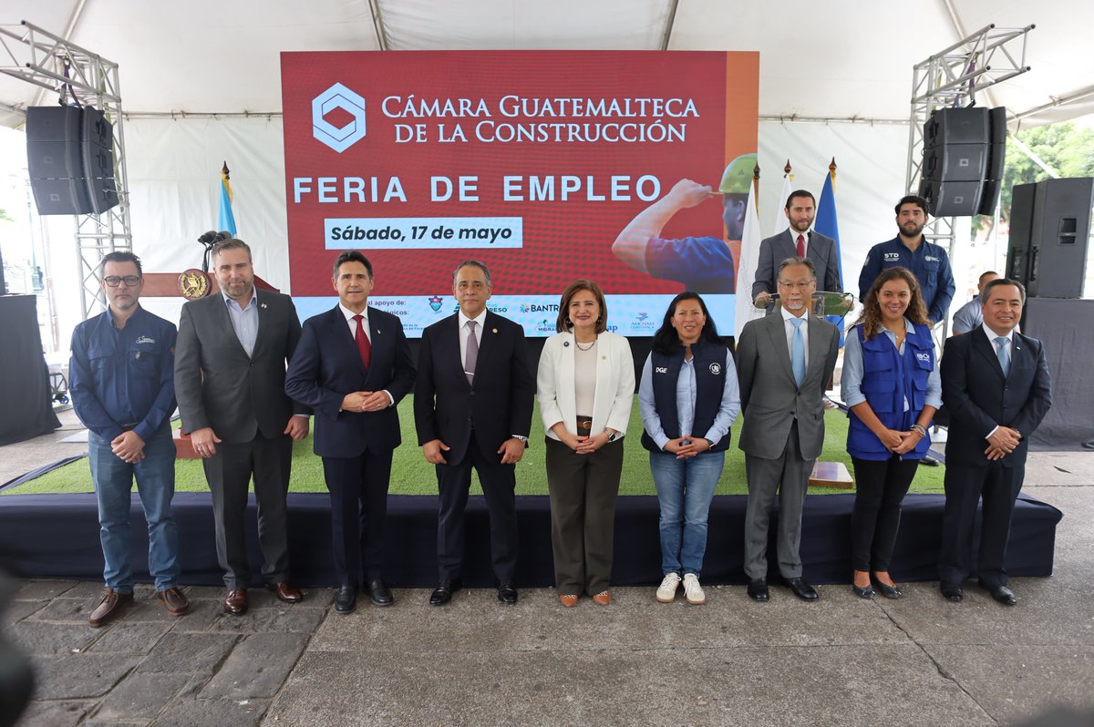 Con la Feria de Empleo de la <a href="/construguate/">Cámara Guatemalteca de la Construcción</a> nos hemos propuesto abrir verdaderas oportunidades laborales para nuestra gente. Desde la Ciudad de Guatemala queremos ser el corazón del empleo, y con espacios como este, esperamos que miles de personas encuentren el trabajo que están