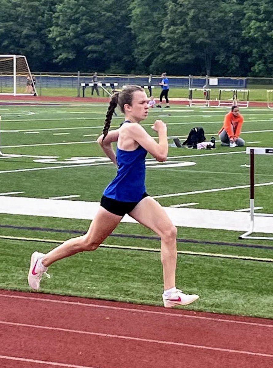 Congrats to Cara O’Halloran for breaking another Mahopac record for the 800m and for qualifying for the New Balance Nationals for the 800m. Way to go Cara!! 💫💫💫