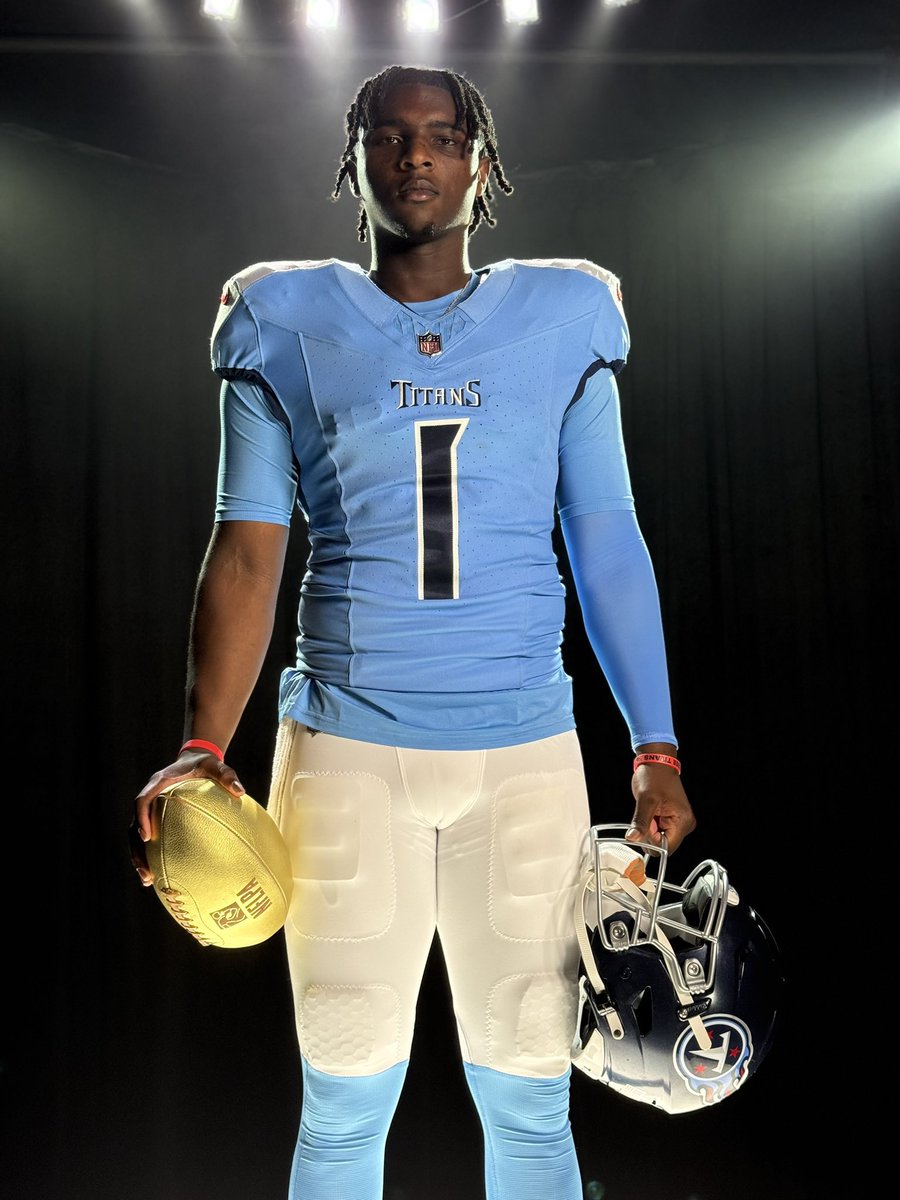 jhire87's tweet photo. LFG! ☝🏼 🔥 #TitanUp https://t.co/YVLnlbtk7T