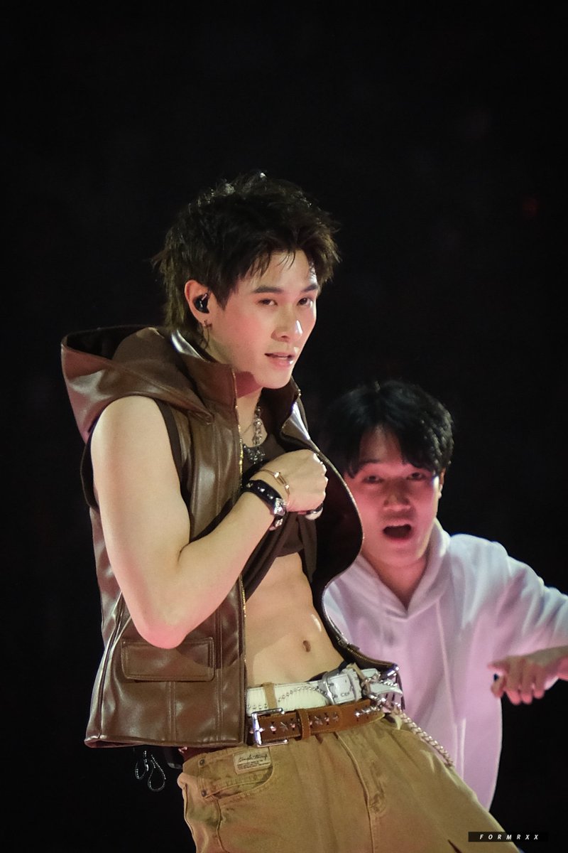 นอกจากมีสีสันยิ่งกว่าทีวีแล้ว ยังมีซิกซ์แพ็กด้วยค่าา 🥩🔥

#OLYMPOPDAY 
#PEPSIpresentsOLYMPOP
#JackieJackrin