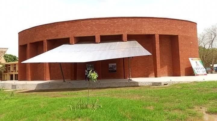 cecild84's tweet photo. The Thomas Sankara Museum, officially opens in Ouagadougou, Burkina Faso.

We waited 38 years for this, but it was worth it in the end. 

Is it not beautiful? https://t.co/sHEhzOEjJZ