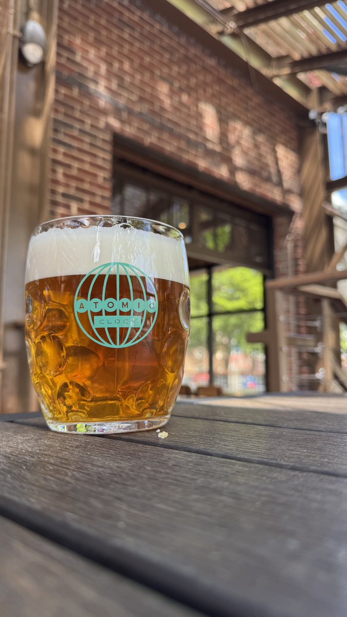NCLibations's tweet photo. Enjoying a Timeless (side pull) lager at Atomic Clock Brewing Co.  A "side pull" beer refers to a style of serving draft beer, particularly Czech lagers, using a faucet that is pulled horizontally to control the flow of beer and create a creamy head of foam. https://t.co/2B06QC4pVE