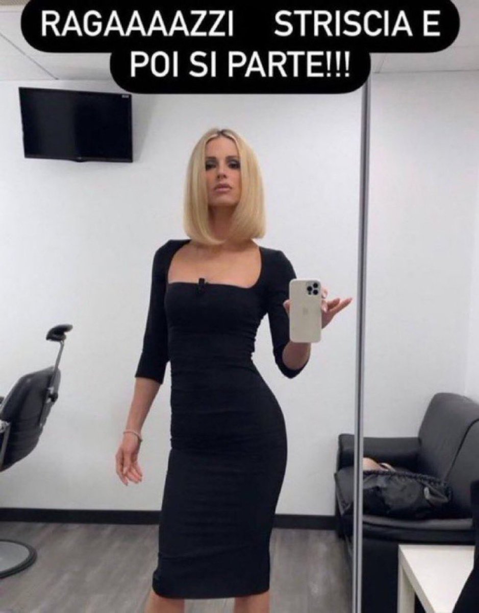 carlhoe_'s tweet photo. Michelle Hunziker https://t.co/JJO32ZTzpb