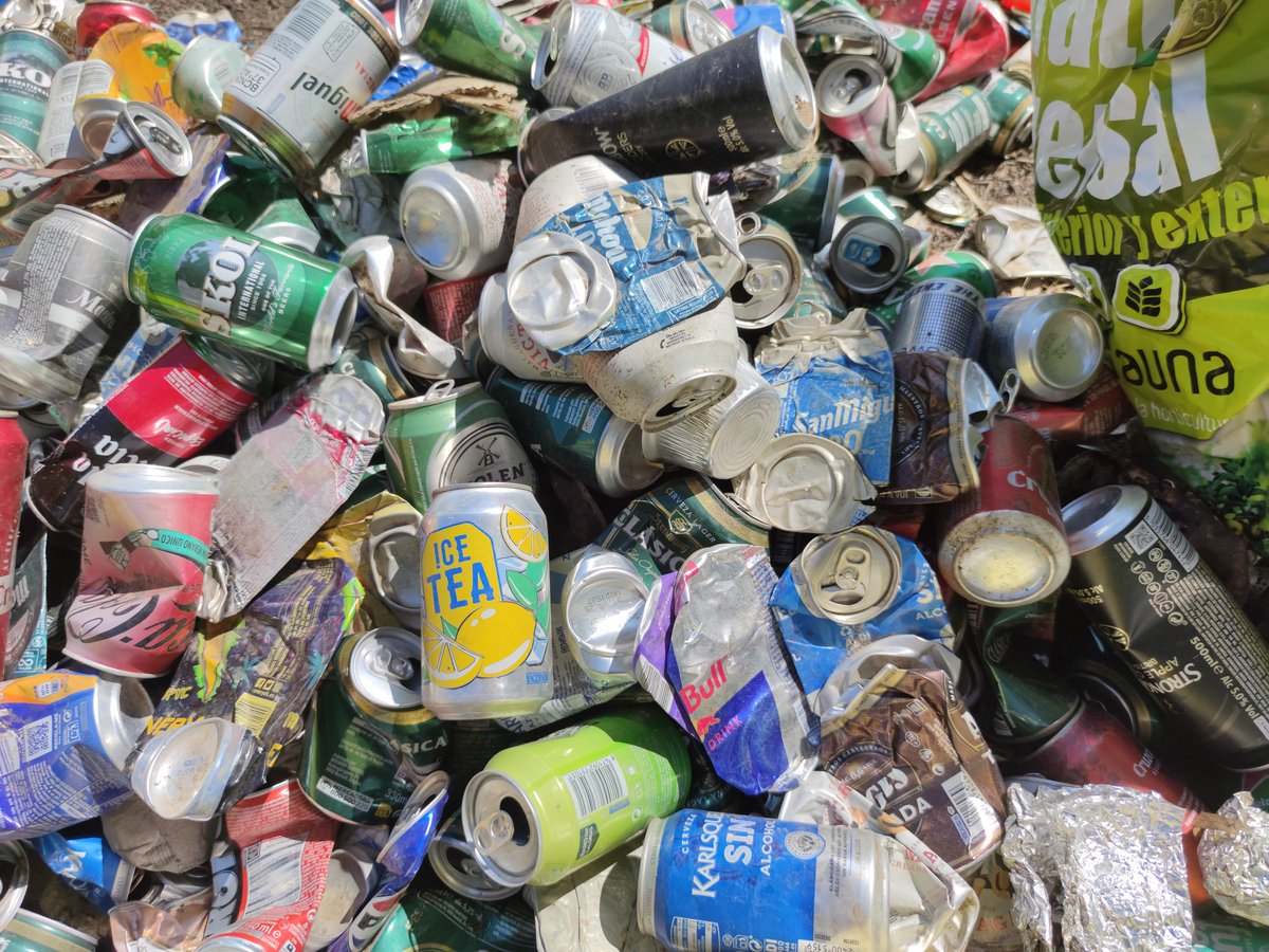 AndaLimpia's tweet image. Limpieza de hoy Día Mundial del Reciclaje en El Arraijanal. 
Las imágenes lo dicen todo.  
¿Nuestras peticiones? 
A la ciudadanía, respeto a la Naturaleza. A  las administraciones: campañas de concienciación, limpieza  vigilancia y sanciones   a la delincuencia ambiental.