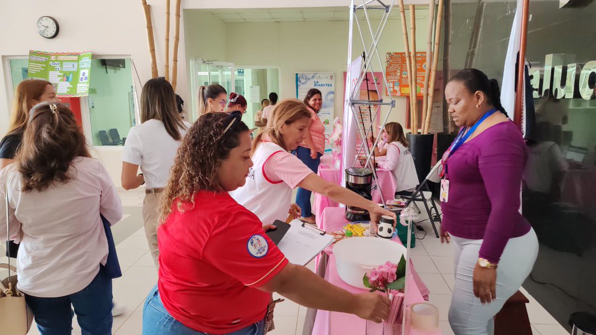 MINSAPma's tweet image. #PanamáMetro | En el Minsa Capsi Dr. Ricardo Martinelli Pardini de Las Garzas se realizó una jornada de mamografías en colaboración con Funda Ayuda. 50 mujeres fueron atendidas, recibieron orientación y los resultados del estudio de forma inmediata. #MinsaPanamá