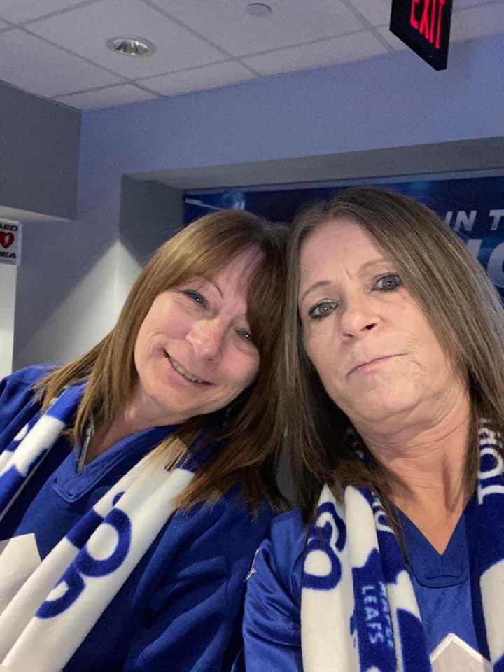 Rosemar84037909's tweet photo. @TheFordFANatic My bestie and I can cheer loud and proud. Any games we have been to the Leafs always WIN!…We love to join die hard Leafs fans up on the Ford Deck for Game 7
#FordFANatic 
#TorontoMapleLeafs
#GoleafsGo! https://t.co/L5Cn9MtVqB