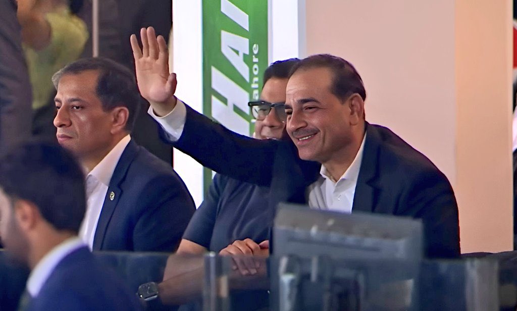 Pakistani nation has developed a deep affection with Army Chief Gen Asim Munir! "Pakistan Hamesha Zindabad!"🙏🏽#PSLX  #PZvsKK