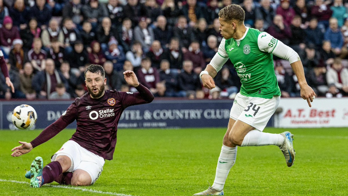 HibernianRetro's tweet photo. "𝐓𝐡𝐚𝐧𝐤 𝐘𝐨𝐮, 𝐓𝐡𝐚𝐧𝐤 𝐘𝐨𝐮" @dwightgayle 

An absolutely fantastic player to wear the Green &amp; White of @HibernianFC 

Once A 𝐇𝐢𝐛𝐞𝐞, Always A 𝐇𝐢𝐛𝐞𝐞 ✅💚 https://t.co/1BslmS5DNj